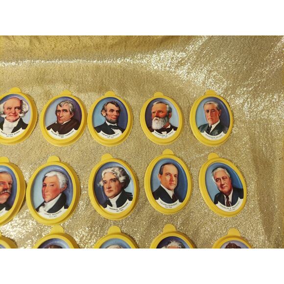 33 Vintage Nabisco Cereal Premiums 3D Plastic Presidential Portraits 1950s w/Box - Picture 15 of 16